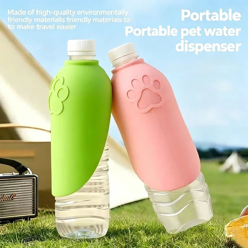 The Walkies Water Leaf – Foldable Bottle Drinker