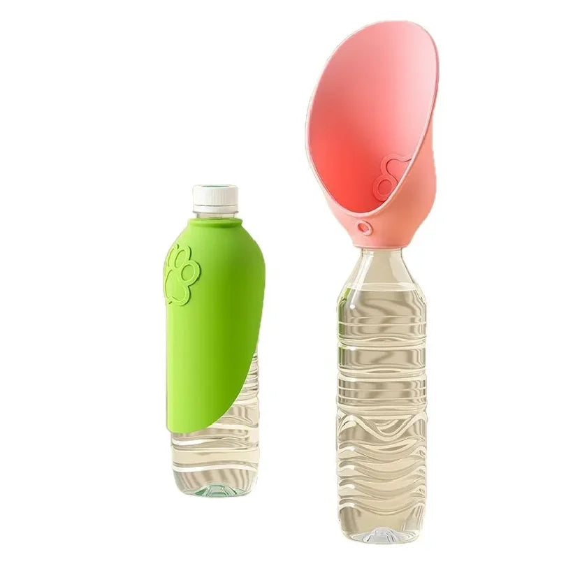 The Walkies Water Leaf – Foldable Bottle Drinker