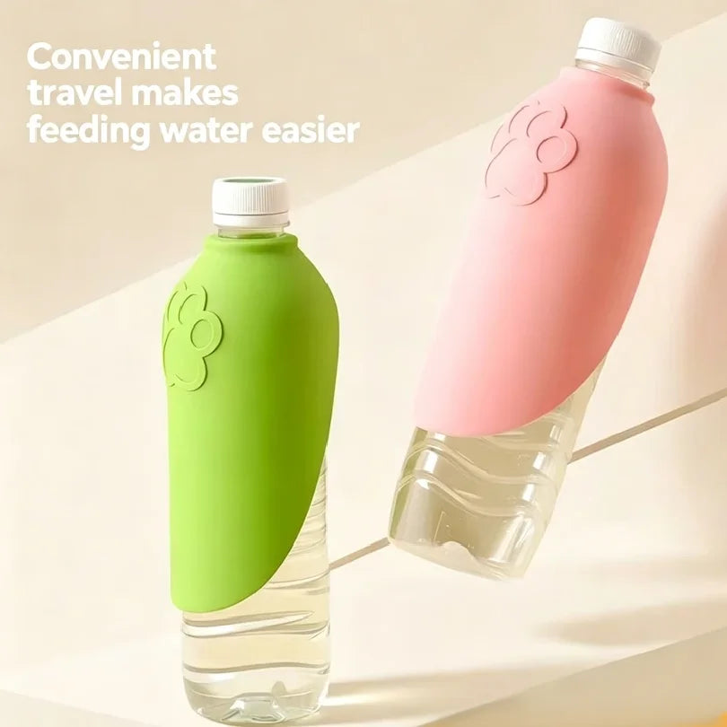 The Walkies Water Leaf – Foldable Bottle Drinker